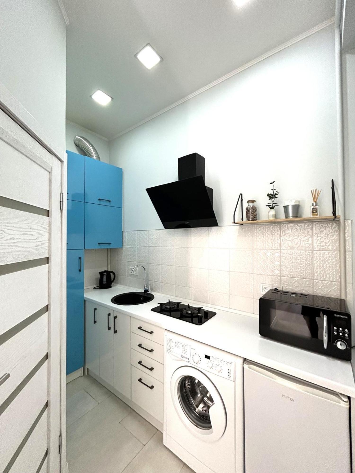 Romantic Apartment In The Сity Сenter Лвив Екстериор снимка