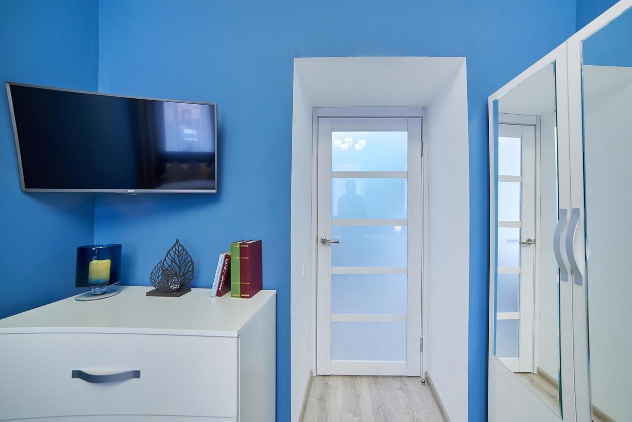 Romantic Apartment In The Сity Сenter Лвив Екстериор снимка